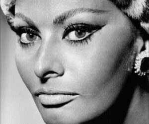 Top 10 Make-up Looks Inspired by The 60’s