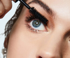 Top 10 Best Tips to Apply Mascara Like A Pro