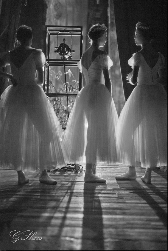 backstage-ballerinas-