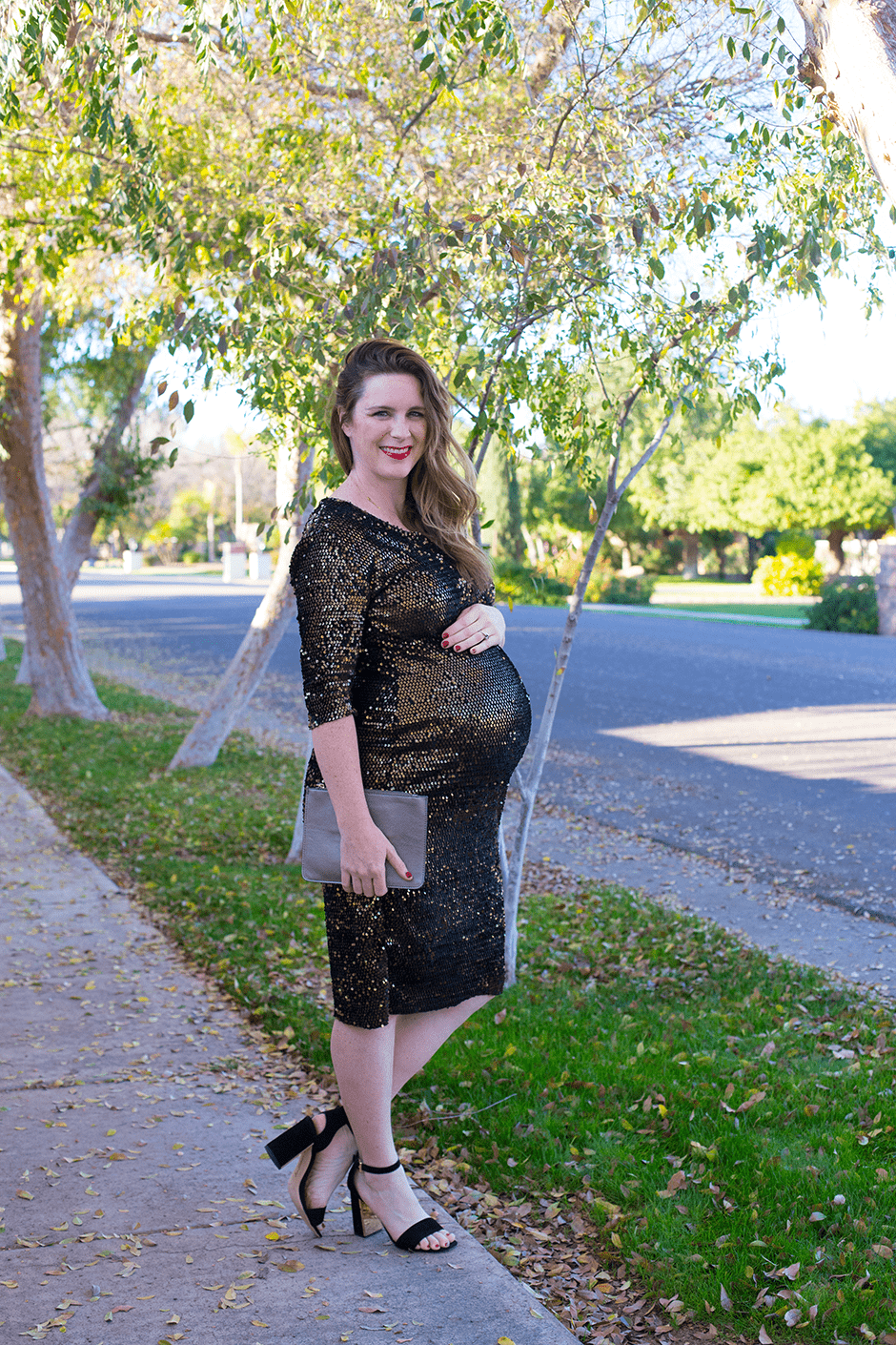 black-dress-pattern-for-pregnant-