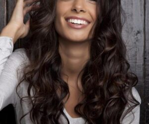 Top 10 Best Tutorials on How to Curl Your Hair With Flat Iron