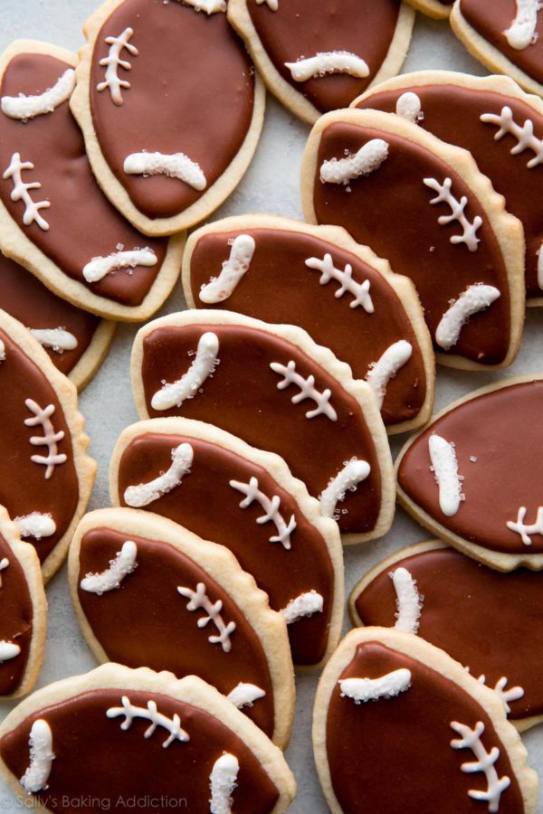 football-cookies-600x900-1