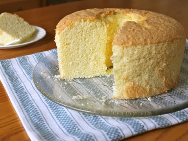 gluten-free-chiffon-cake-