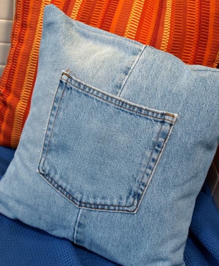 jeans-pillow