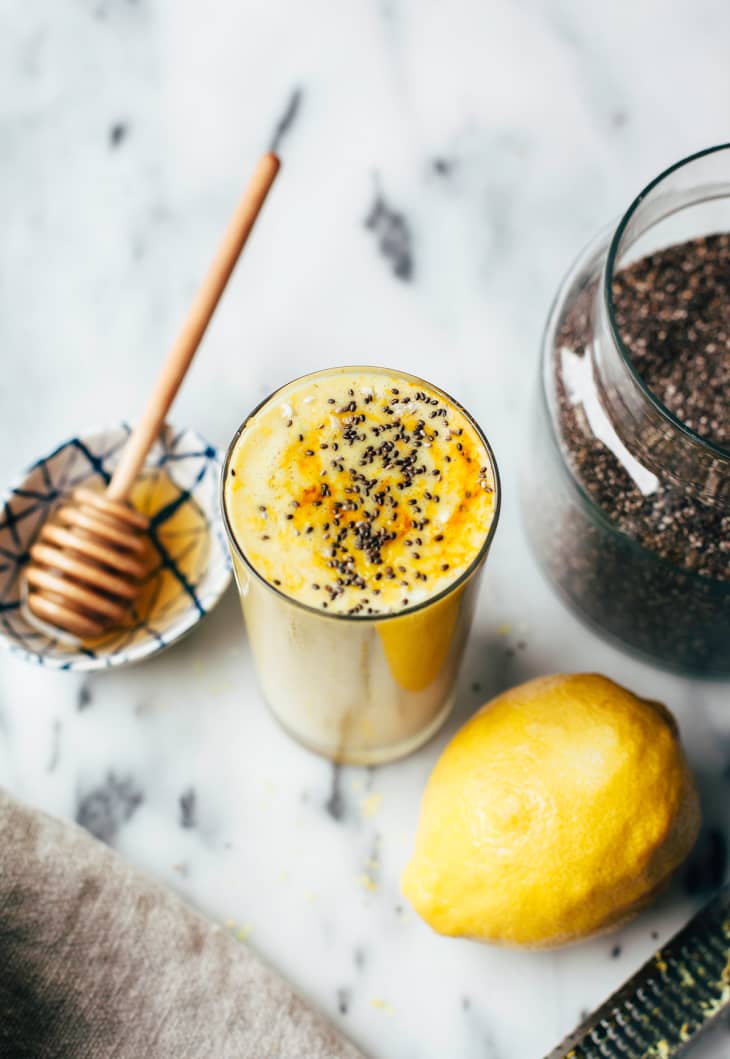 lemony-chia-cocnut-smootie-