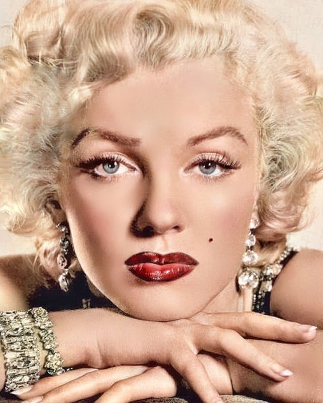 monroe-false-eyelashes-