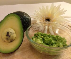 Top 10 Amazing DIY Avocado Beauty Products