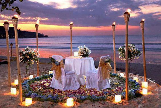 sunset-beach-dinner-table-