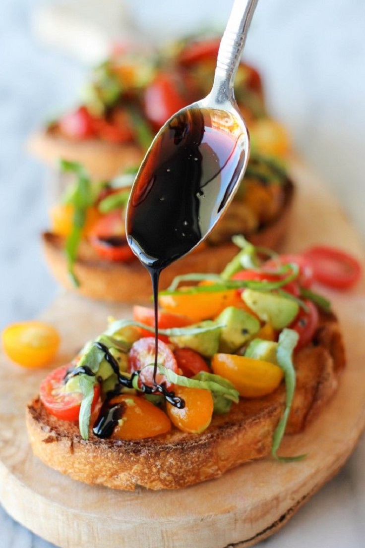 Avocado-Bruschetta-with-Balsamic-Reduction