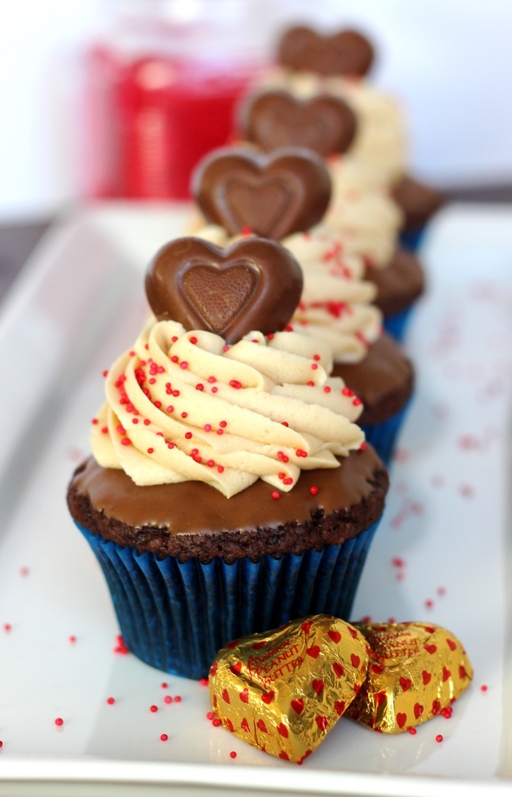 Chocolate-Peanut-Butter-Cupcakes