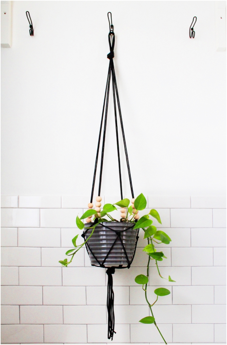 Modern-Macrame-Hanging-Planter