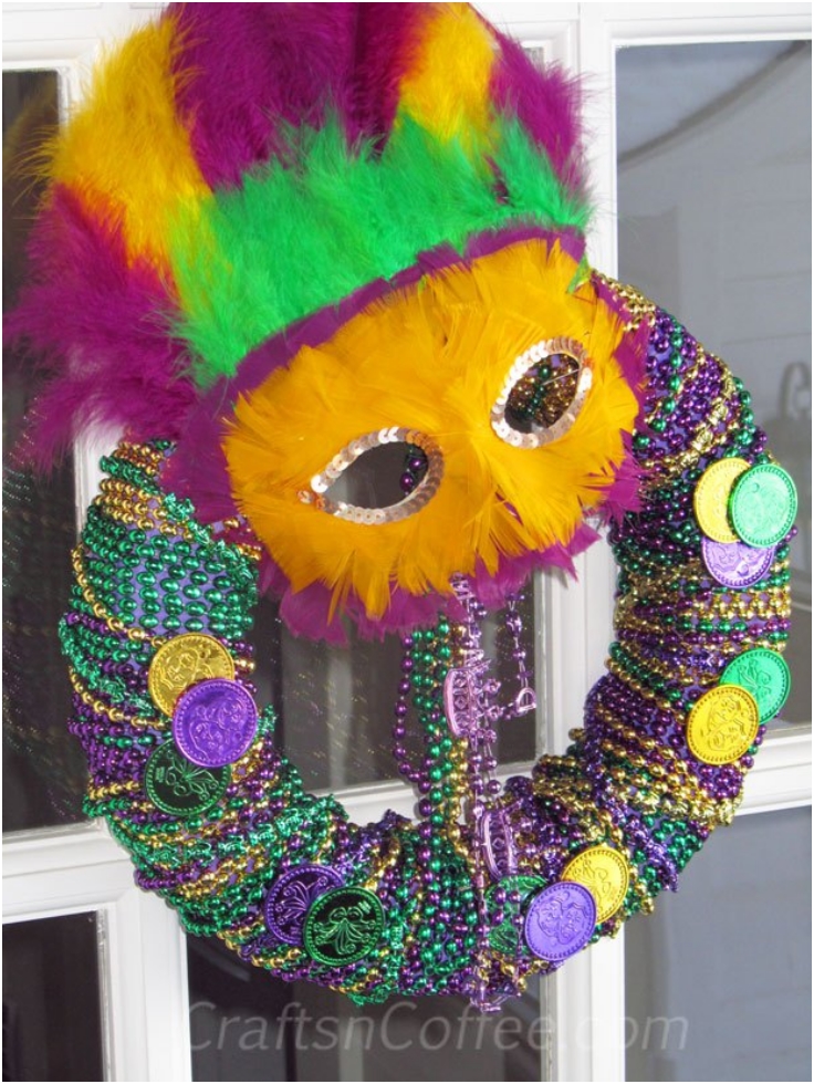 Beaded-Mardi-Gras-Wreath