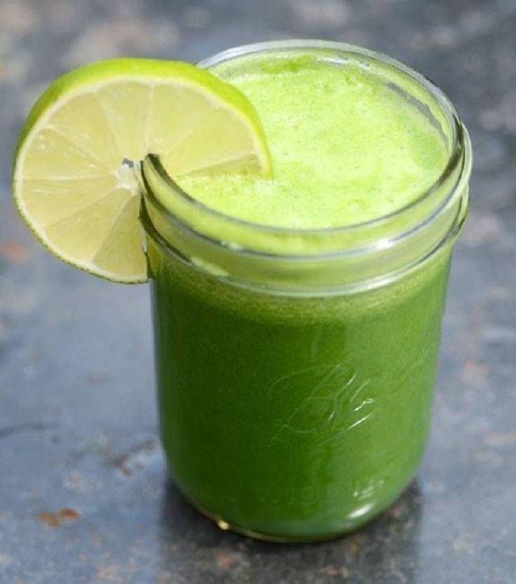 Cucumber-Kale-and-Green-Apple-Debloating-Juice