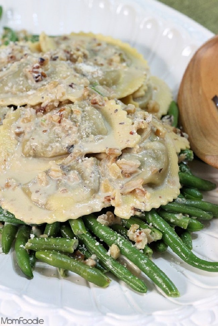 Mushroom-Agnolotti-and-Green-Beans-in-Creamy-Walnut-Sauce