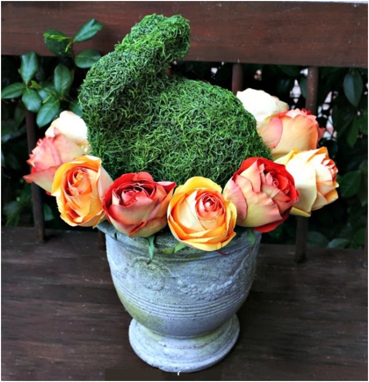 Moss-Bunny-and-Roses-Centerpiece