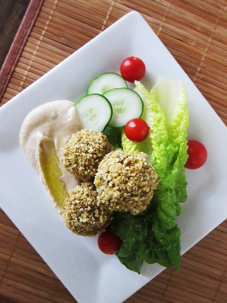 Raw-Carrot-Falafel-with-Creamy-Lemon-Tahini-Sauce