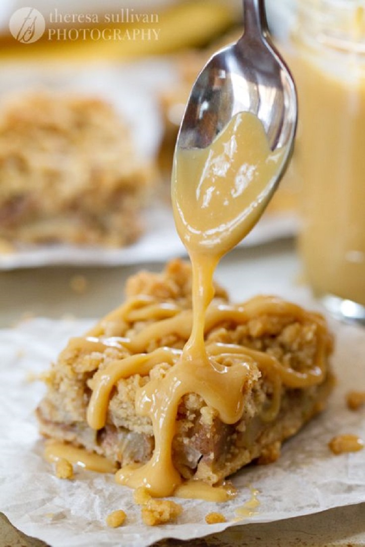 Spiced-Pear-Crumb-Bars-With-Dulce-de-Leche