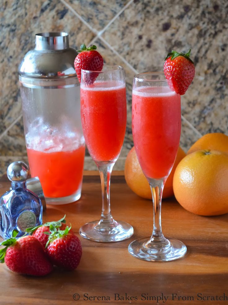 Strawberry-Grapefruit-Mimosas