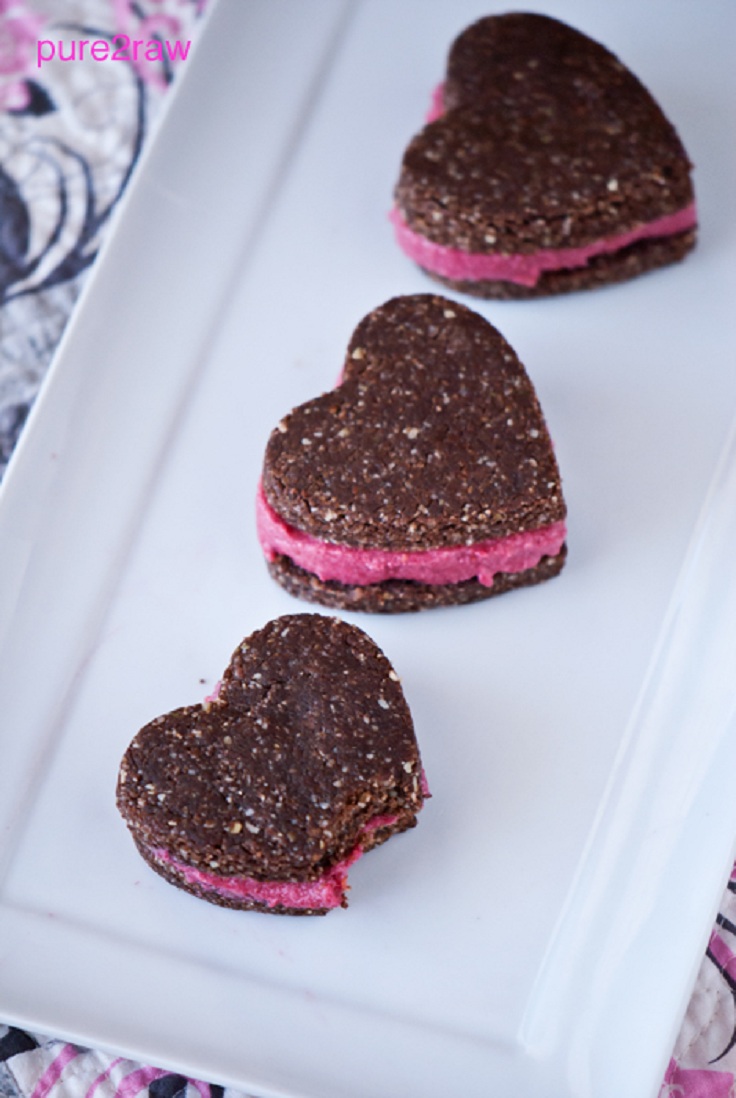 pink-heart-cookie-sandwich