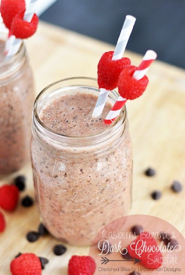 Raspberry-Banana-and-Dark-Chocolate-Chip-Sweetheart-Smoothie