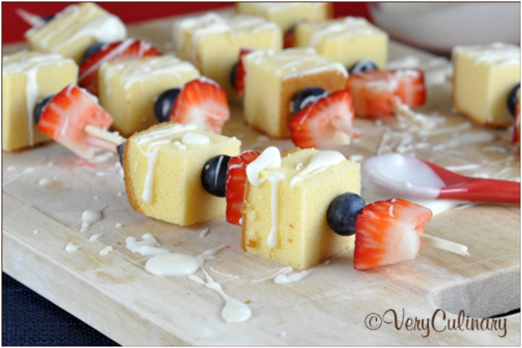 Red-White-and-Blue-Dessert-Kabobs