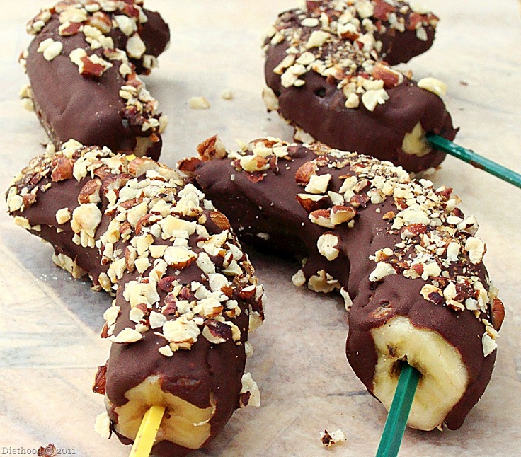 Chocolate-Covered-Frozen-Bananas