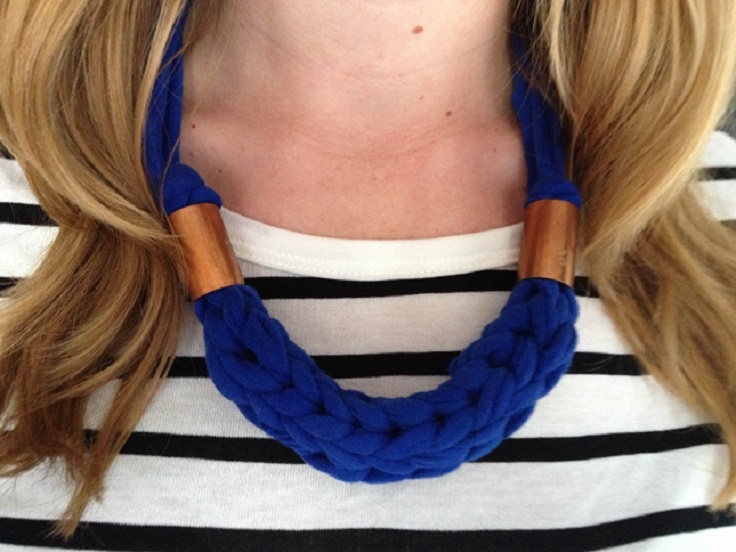 Chunky-Finger-Knit-Necklace