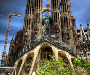 Top 10 Must-See Things In The Magnificent Barcelona
