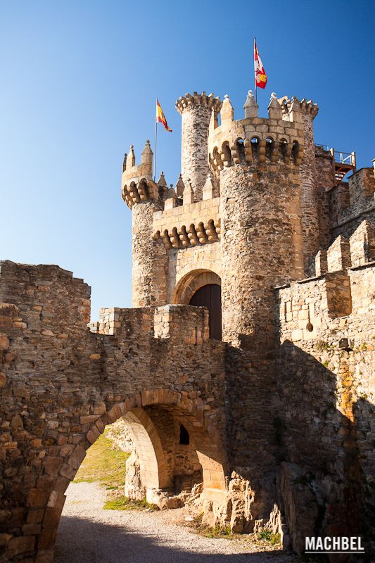 Castle-of-the-Templars-Ponferrada-Castilla-and-Leon-Spain-