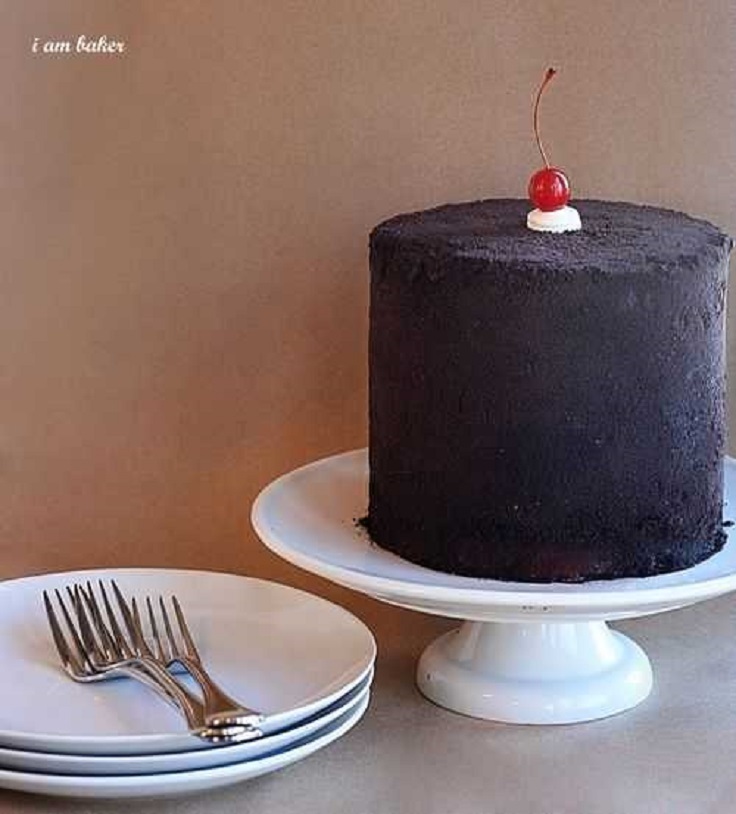 Chocolate-Covered-Cherry-Oreo-Cake