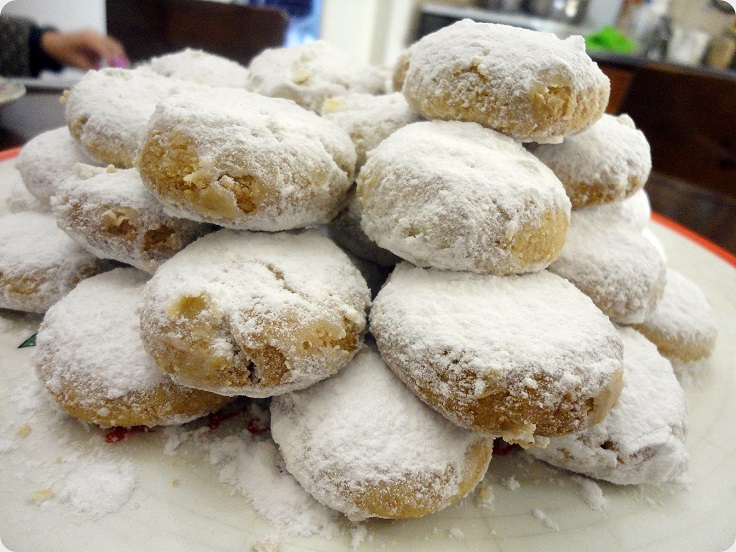 Kourabiedes-Walnut-Sugar-Cookies