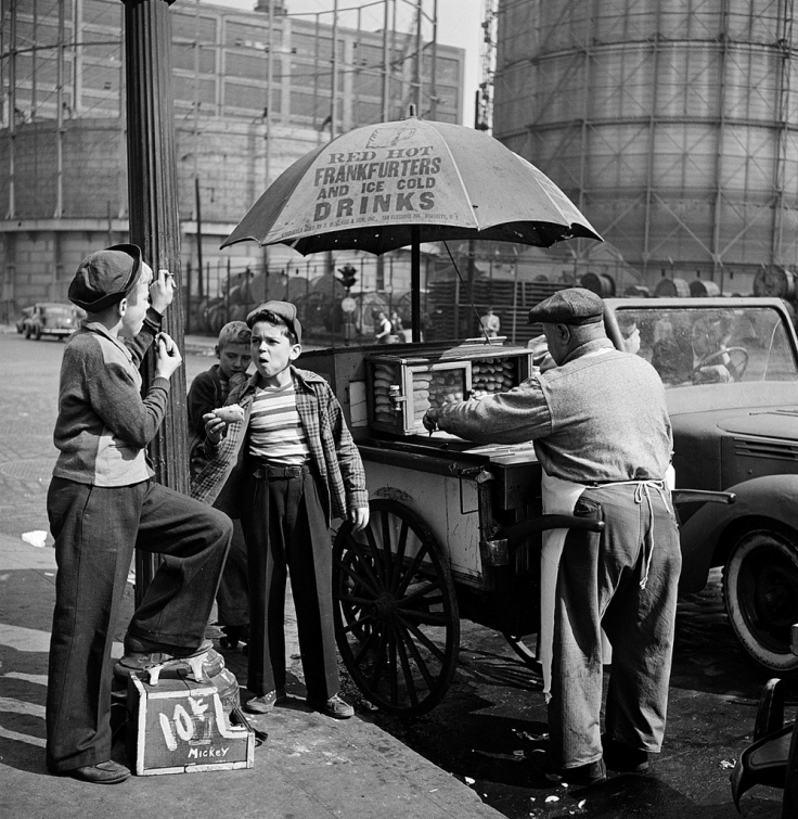 eating-on-the-street