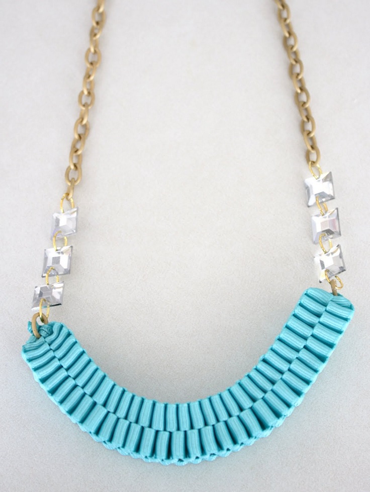 Statement-necklace