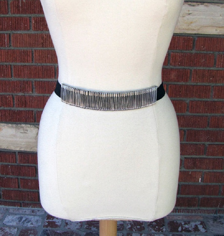 safety-pins-belt