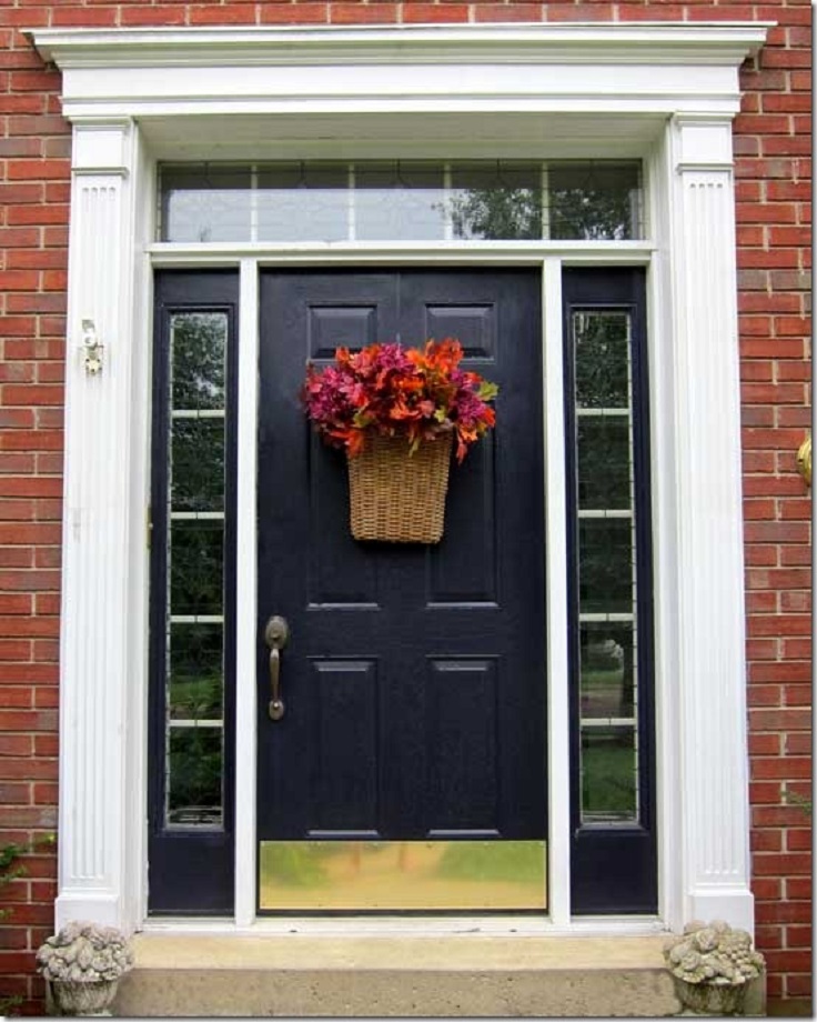 Frond-Door-Decoration-with-Basket-and-Leaves