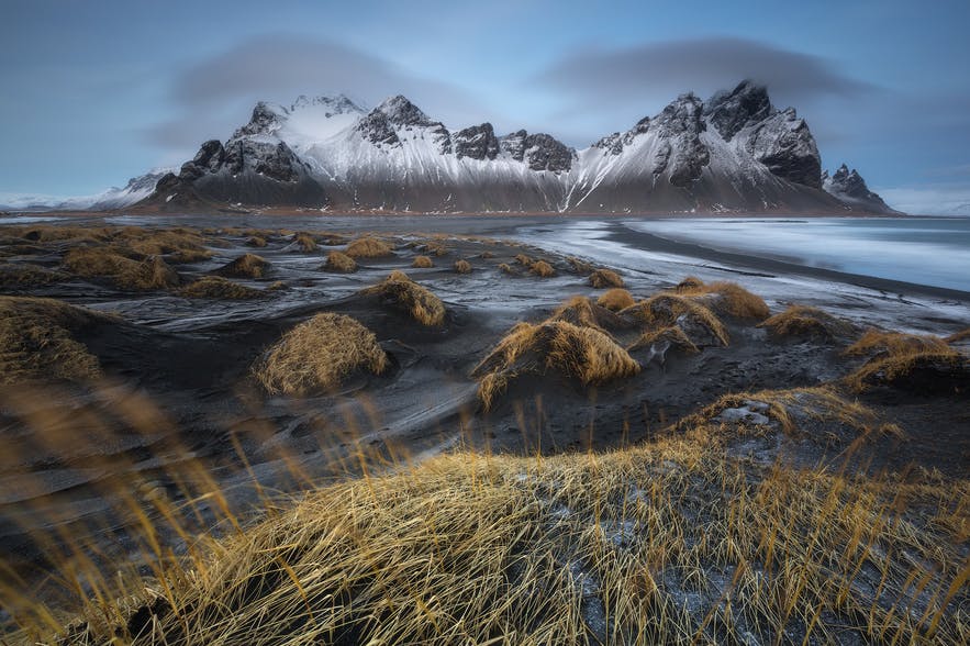 Vesturhorn-Mountain-and-Sea