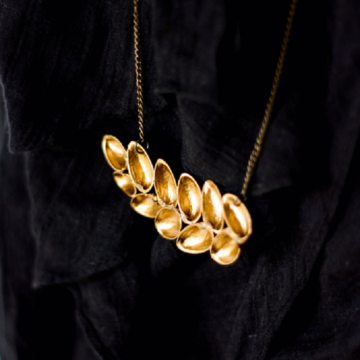 gold-pistachio-necklace