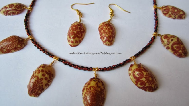 patterned-tissues-pistachio-necklace-and-earrings