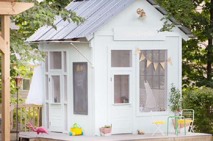 Amazing-Kids-Playhouse-Built-from-an-Old-Backyard-Shed