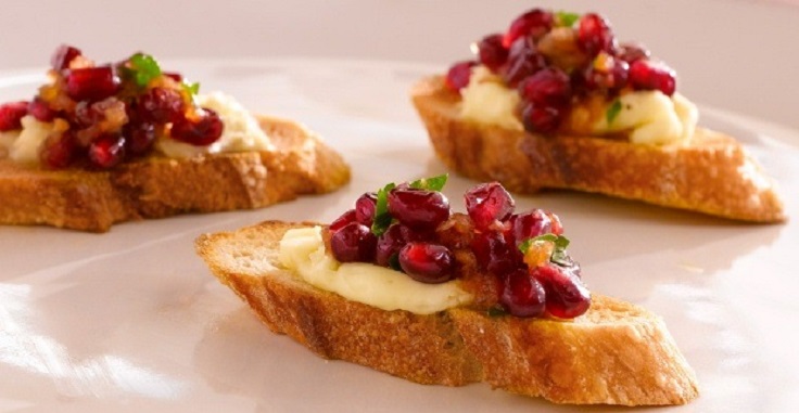 Christmas-Pomegranate-Relish-Appetizers