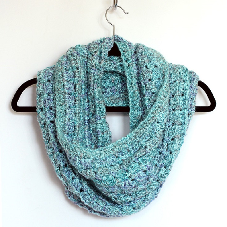 Crochet-Infinity-Scarf