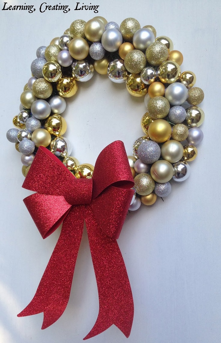 DIY-Christmas-Ornament-Wreath