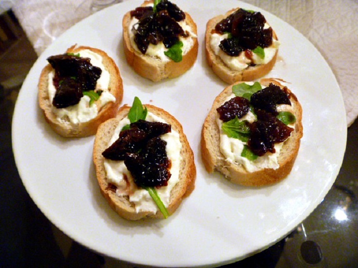 Plum-and-Mascarpone-Crostini