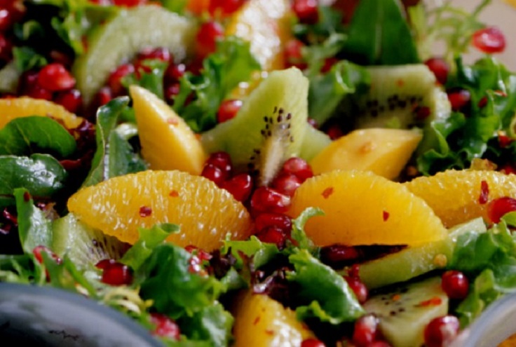 Pomegranate-Orange-Papaya-and-Kiwi-Green-Salad