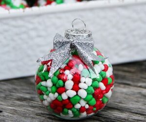 Top 10 DIY Fun And Easy Ways To Dress Up Christmas Ornaments