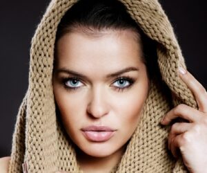 Top 10 Simple Makeup Tutorials For Hooded Eyes
