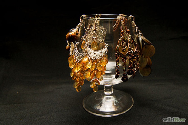 martini-glass-storing-jewelry