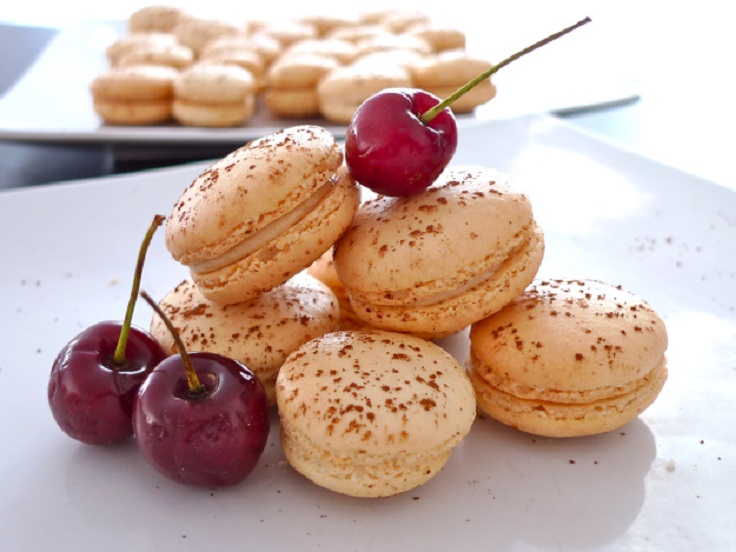 vanilla-macarons