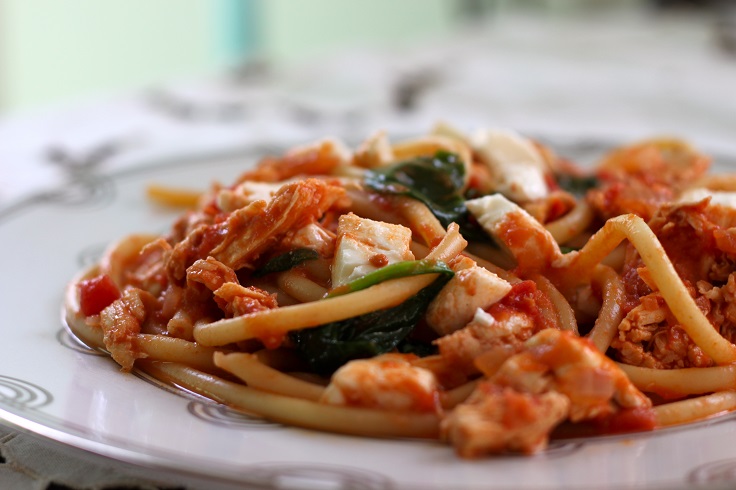 chicken-pasta-tomato-sauce