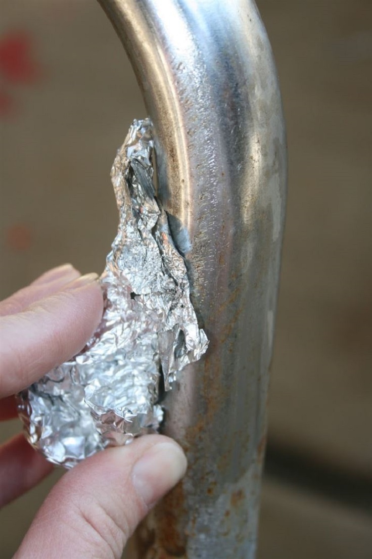 removing-rust-with-foil